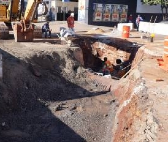Imagem retirada de http://www.sertaozinho.sp.gov.br/conteudo/obra-complementar-em-galeria-pluvial-e-realizada-na-rua-dr-olidair-ambrosio.html#.XvNE3KZ7nIU