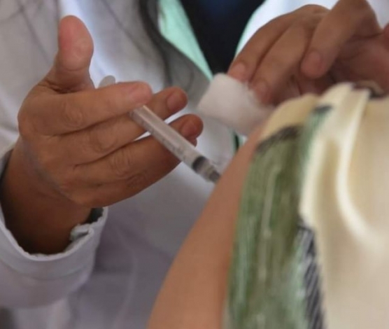 Imagem retirada de https://sertaozinho.sp.gov.br/segunda-dose-para-68-anos-comeca-na-proxima-terca-feira-dia-27